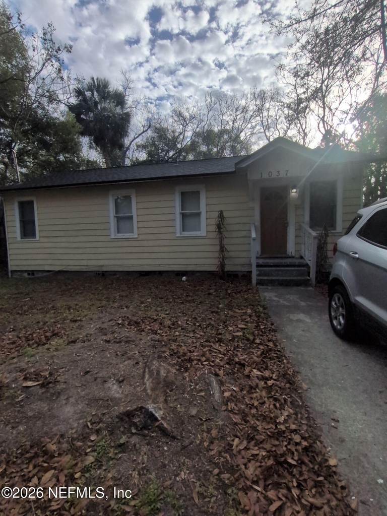 1037 Detroit Street - Photo 0