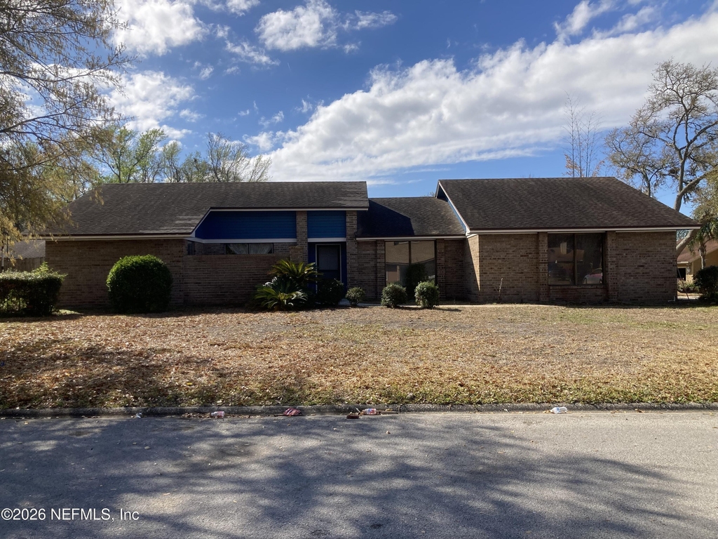 5240 River Park Drive - Photo 0