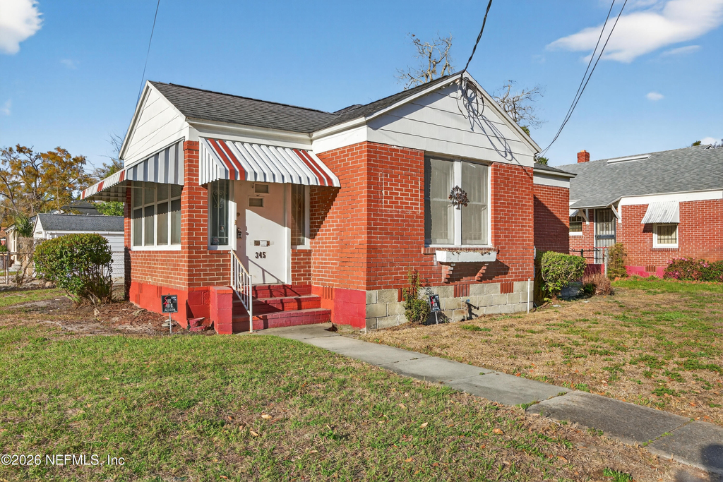345 E 44th Street - Photo 0