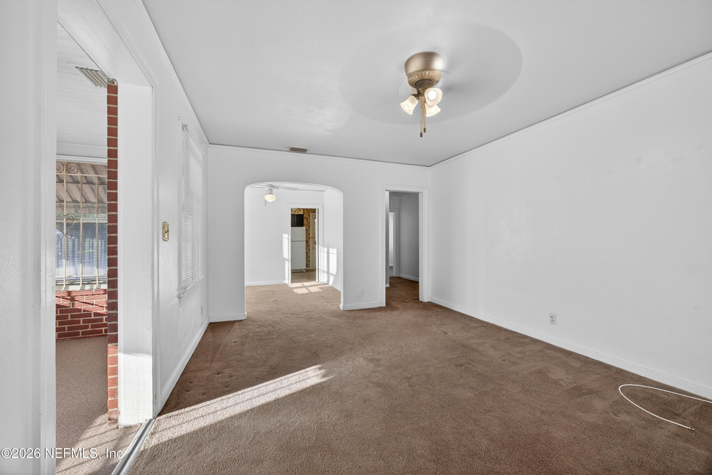 345 E 44th Street - Photo 5