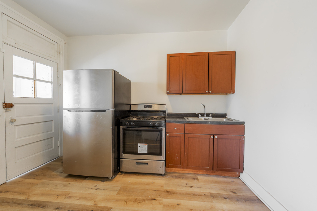 7831 S Kingston Avenue - Photo 13
