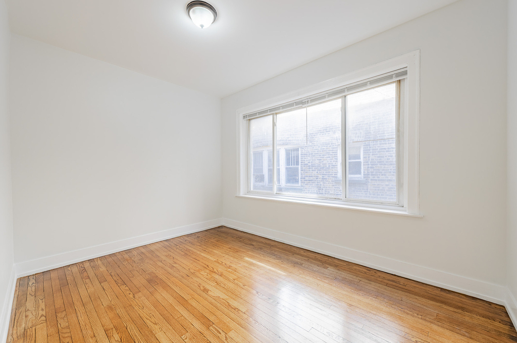 7831 S Kingston Avenue - Photo 19