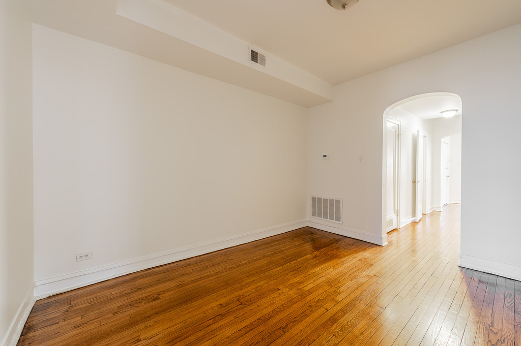 7831 S Kingston Avenue - Photo 11