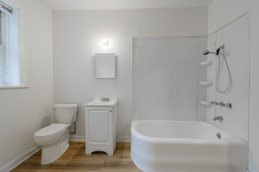 7831 S Kingston Avenue - Photo 8