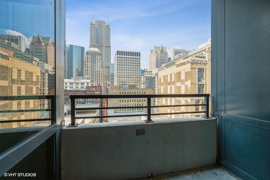 235 W Van Buren Street - Photo 21