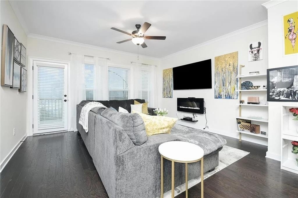 2048 Holtz Lane - Photo 8