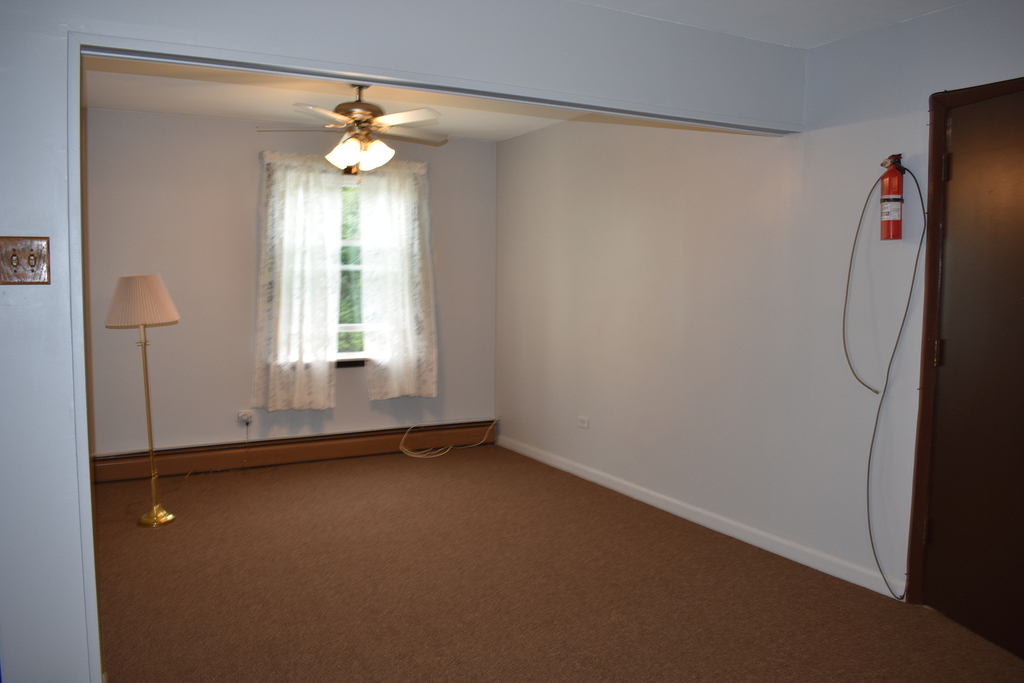 8435 S 81st Avenue - Photo 4