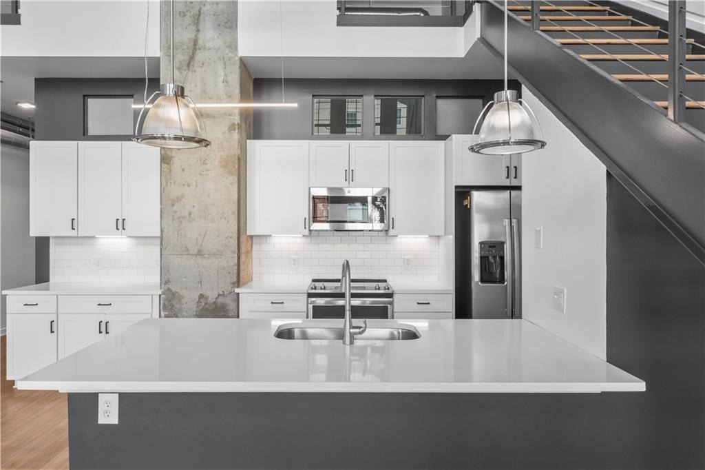 230 18th Street - Photo 0