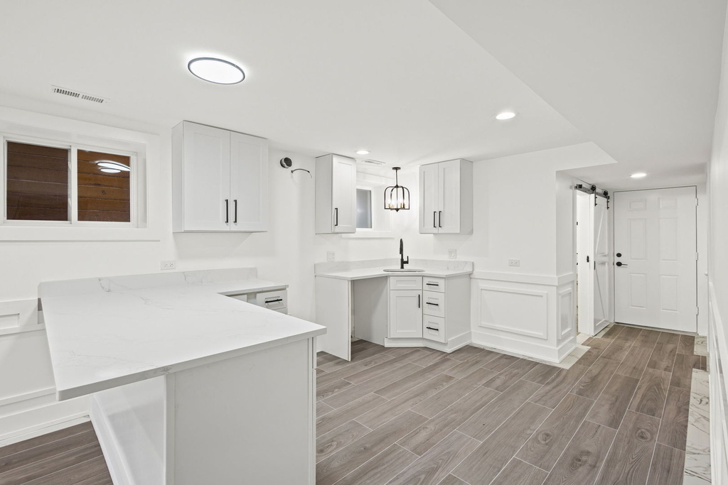 3934 N Sawyer Avenue - Photo 9
