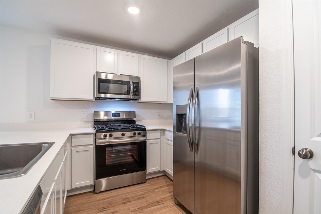 1508 Las Cuevas Drive - Photo 8