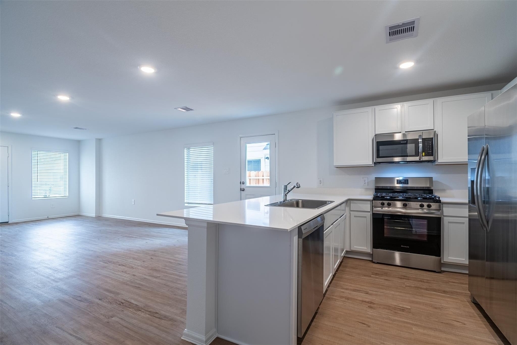 1508 Las Cuevas Drive - Photo 6