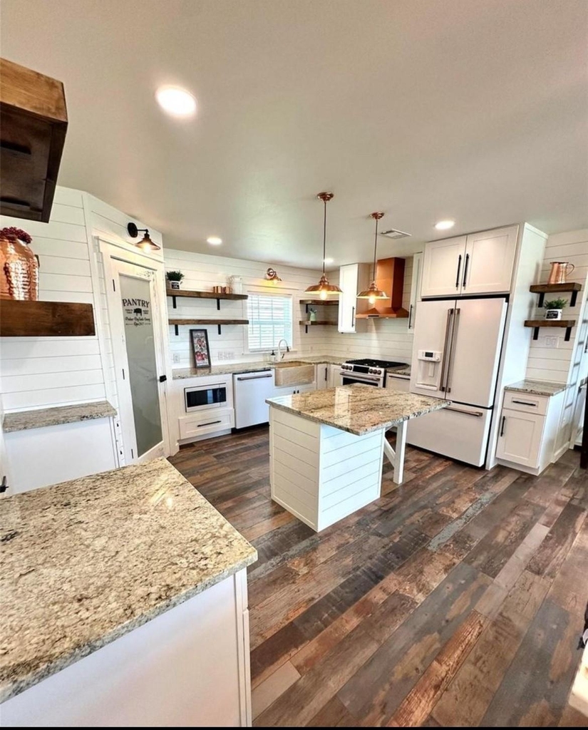 518 Anton Stade Rd - Photo 4