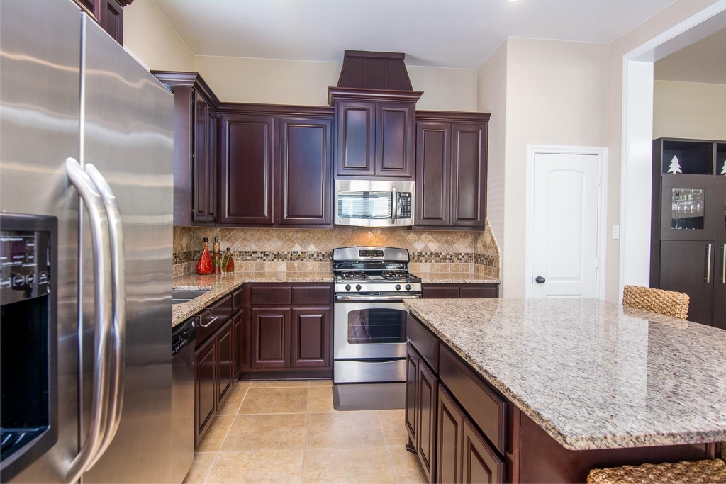 11 Cheswood Manor - Photo 14