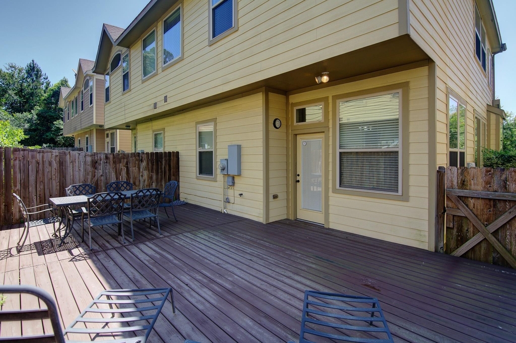11 Cheswood Manor - Photo 6