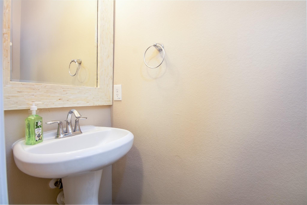 11 Cheswood Manor - Photo 15