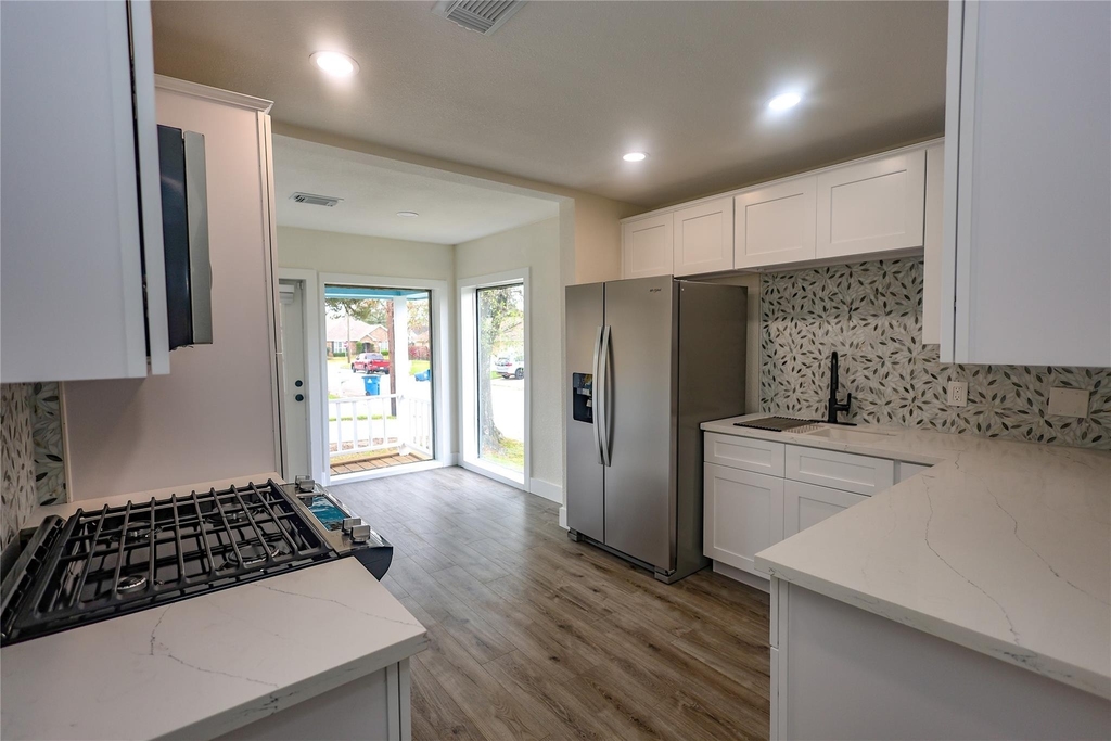 602 Higgins Street - Photo 11