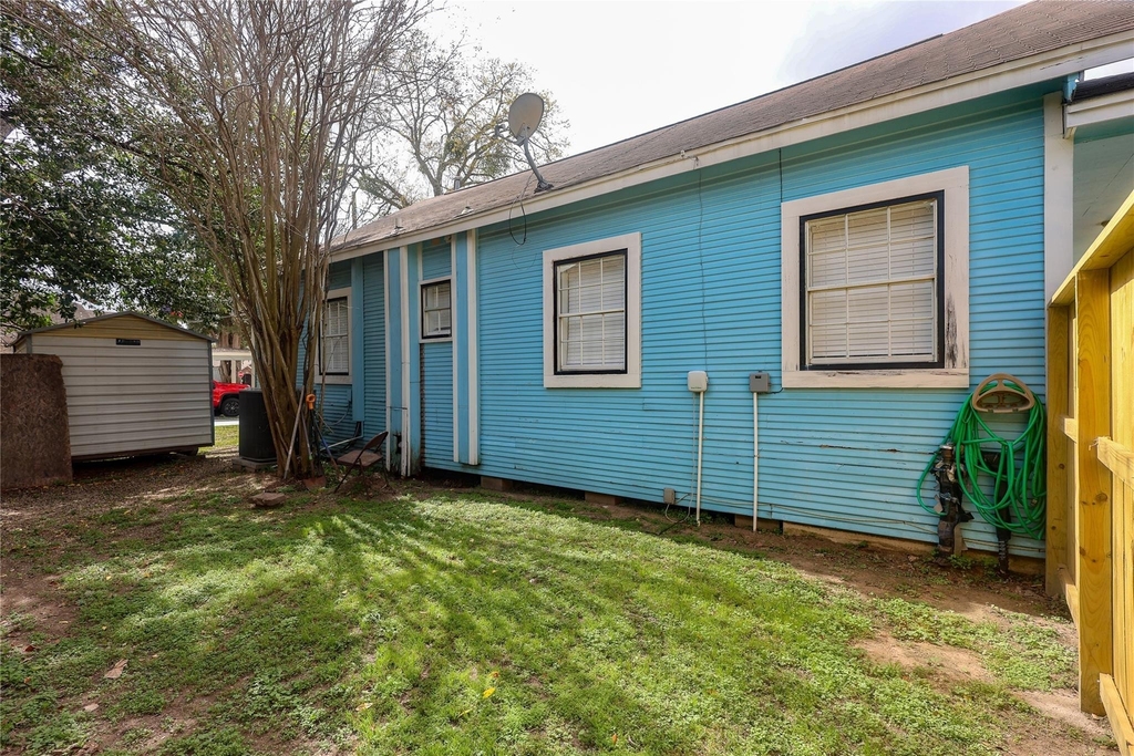 602 Higgins Street - Photo 34