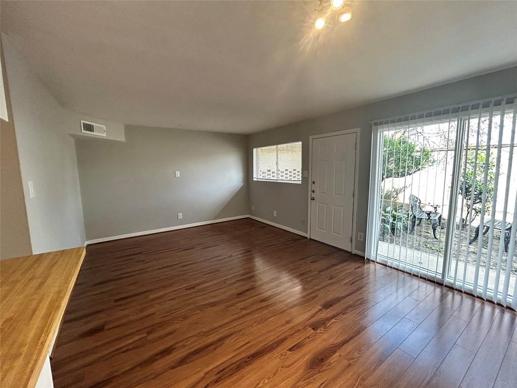 807 Heights Boulevard - Photo 1