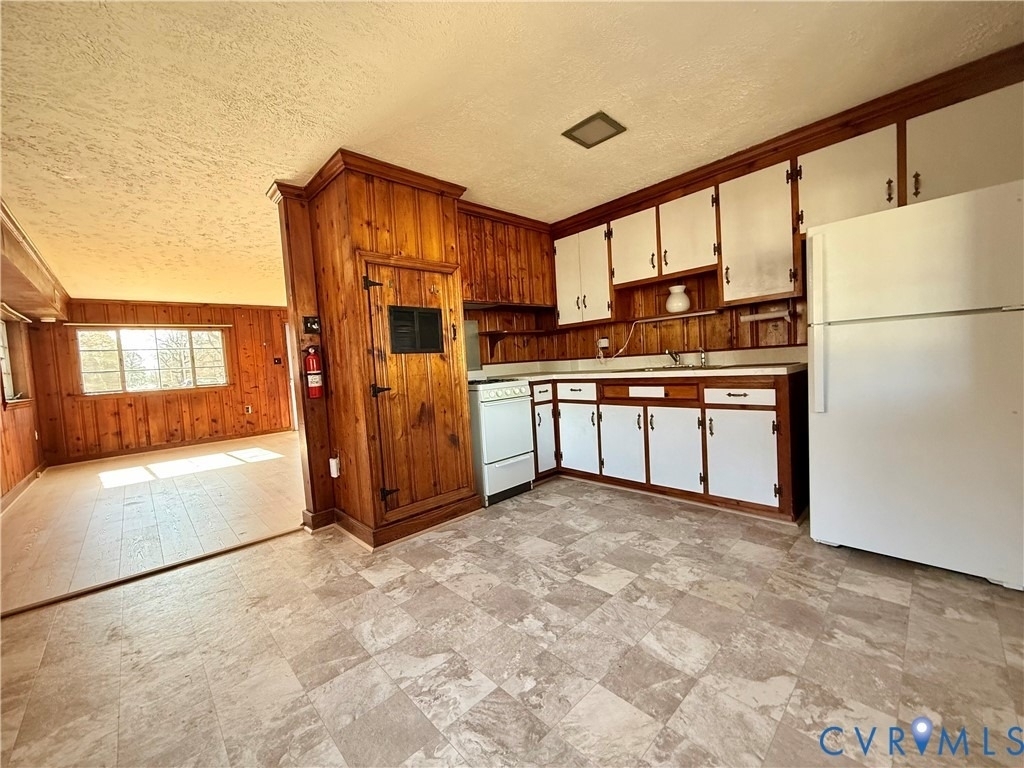 406 Bradsher Avenue - Photo 3