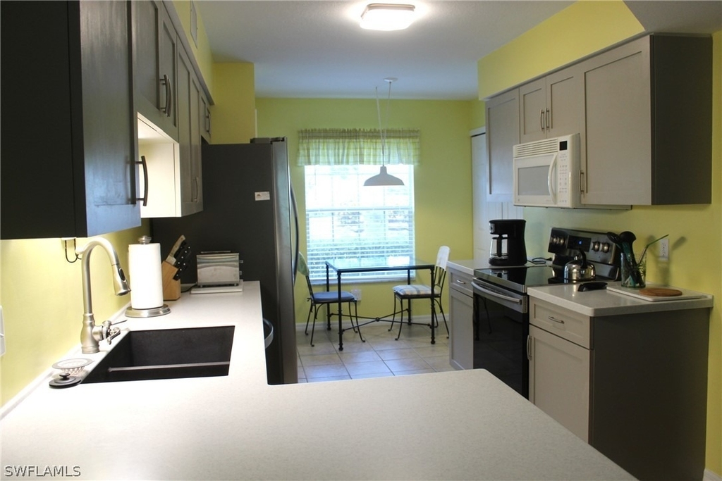 25735 Lake Amelia Way - Photo 2