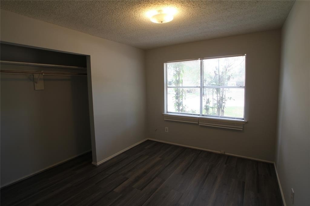 5422 Farley Drive - Photo 6