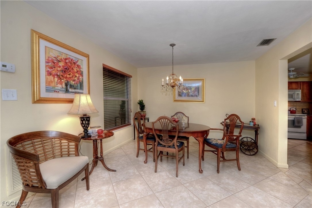 5652 Eichen Circle E - Photo 9