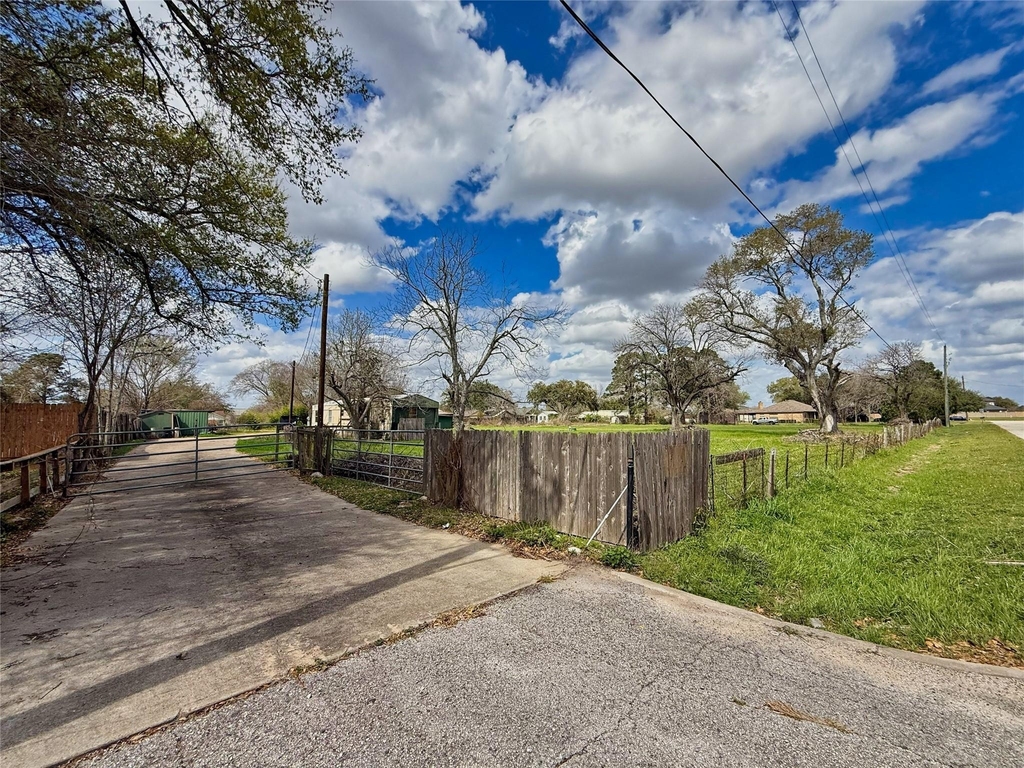 25118 Roesner Lane - Photo 2
