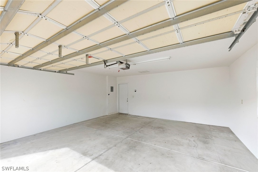 8108 Josefa Way - Photo 17