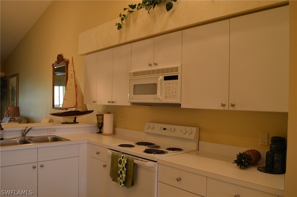 8055 Tiger Cove - Photo 4