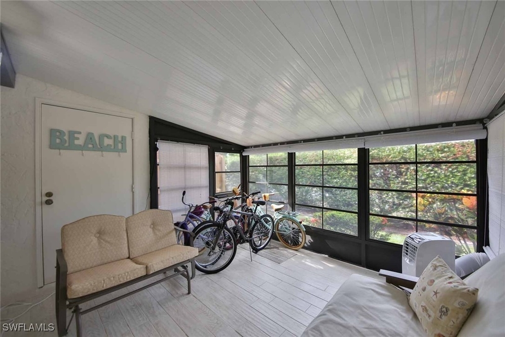 68 Marco Villas Drive - Photo 5