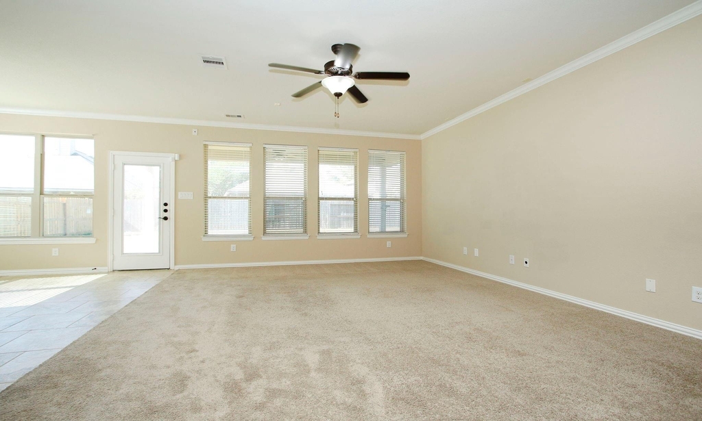 13827 Slate Mountain Lane - Photo 11
