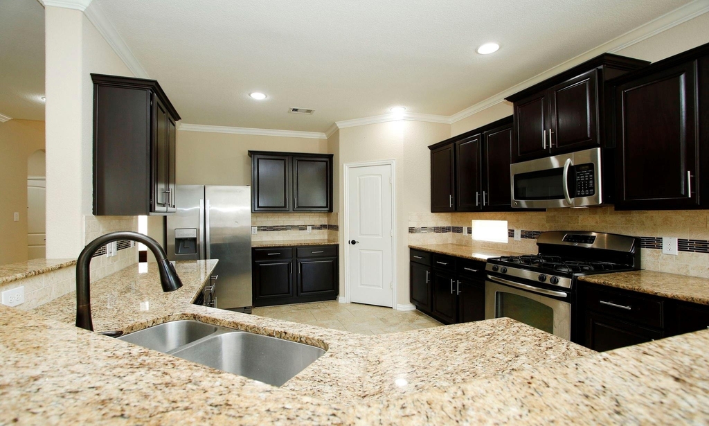 13827 Slate Mountain Lane - Photo 16