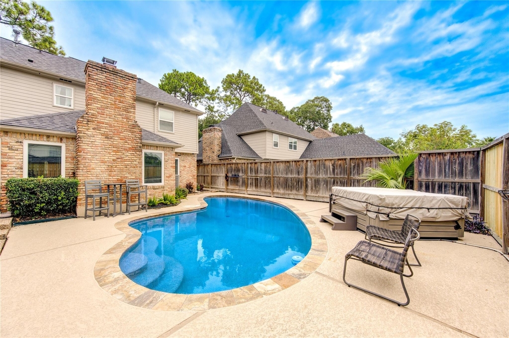 15739 Fleetwood Oaks Drive - Photo 2