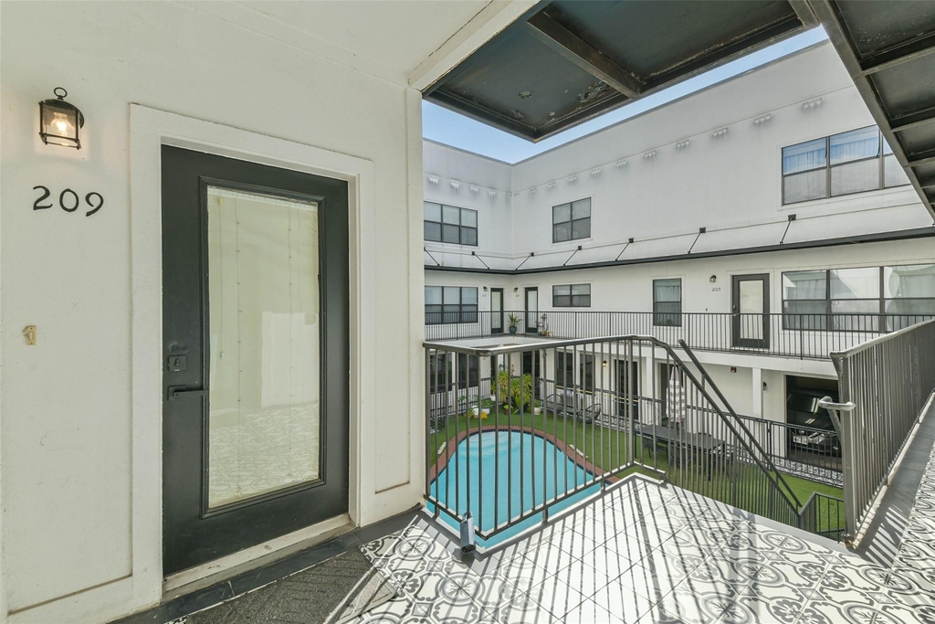 17 Waugh Drive - Photo 3