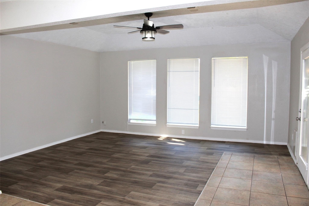 4406 Lost Lake Lane - Photo 8
