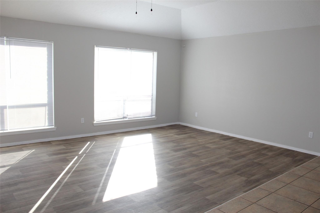 4406 Lost Lake Lane - Photo 5