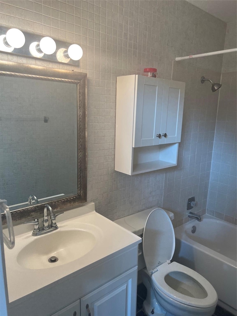 10811 Richmond Avenue - Photo 16