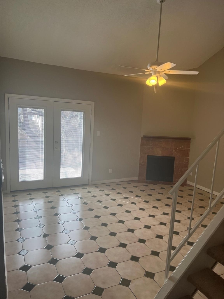 10811 Richmond Avenue - Photo 0