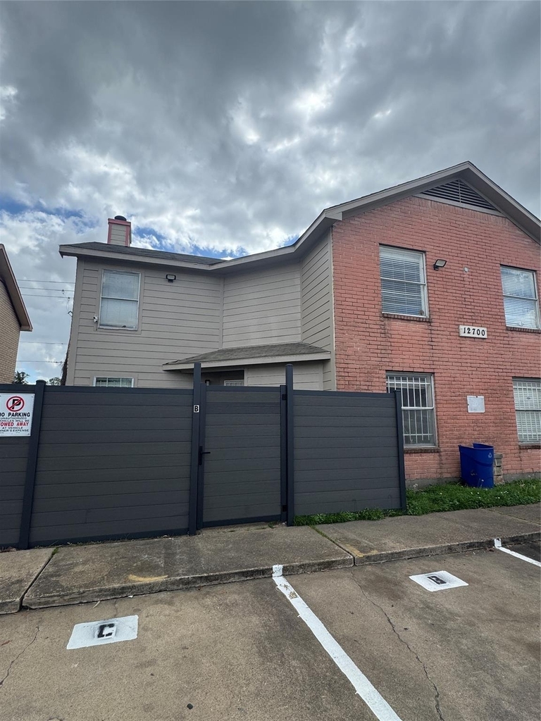 12700 Leader Street - Photo 2