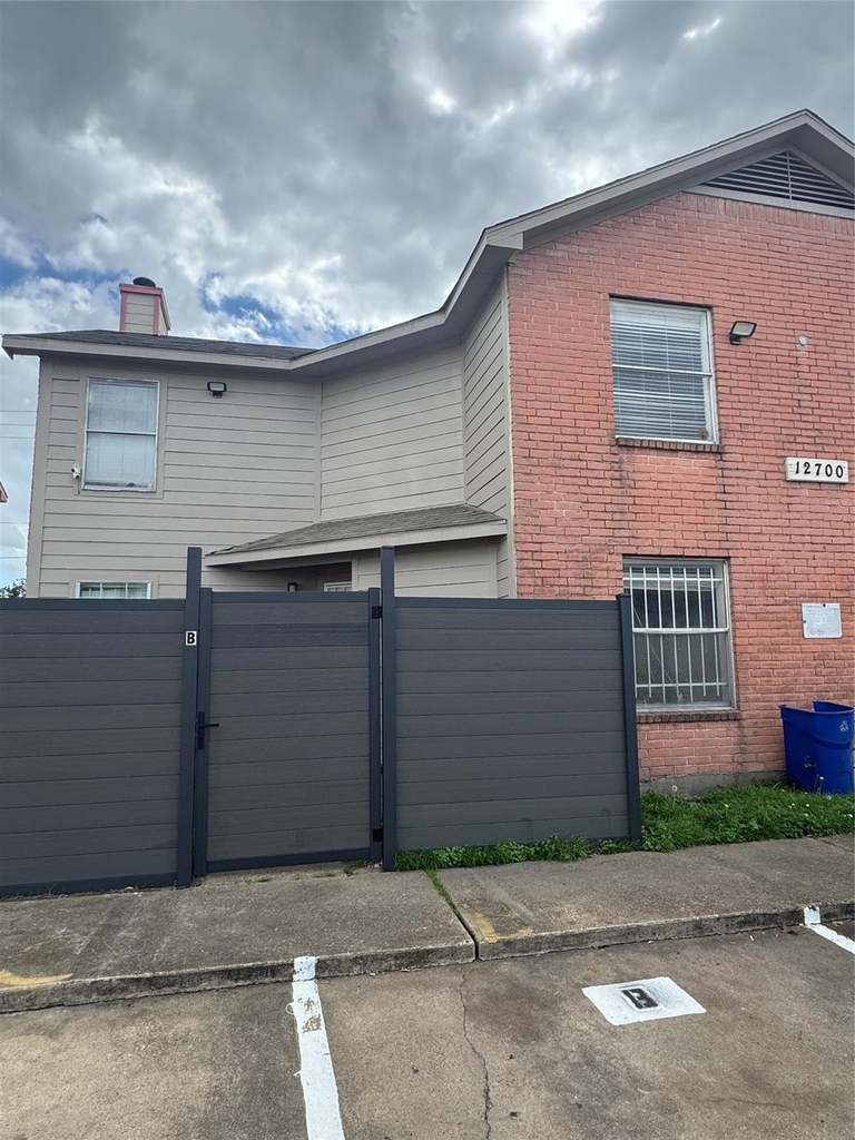 12700 Leader Street - Photo 3