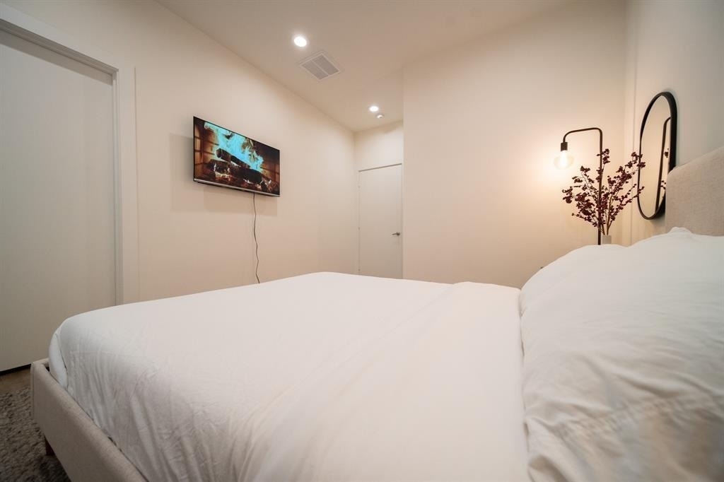 2212 Francis Street - Photo 29