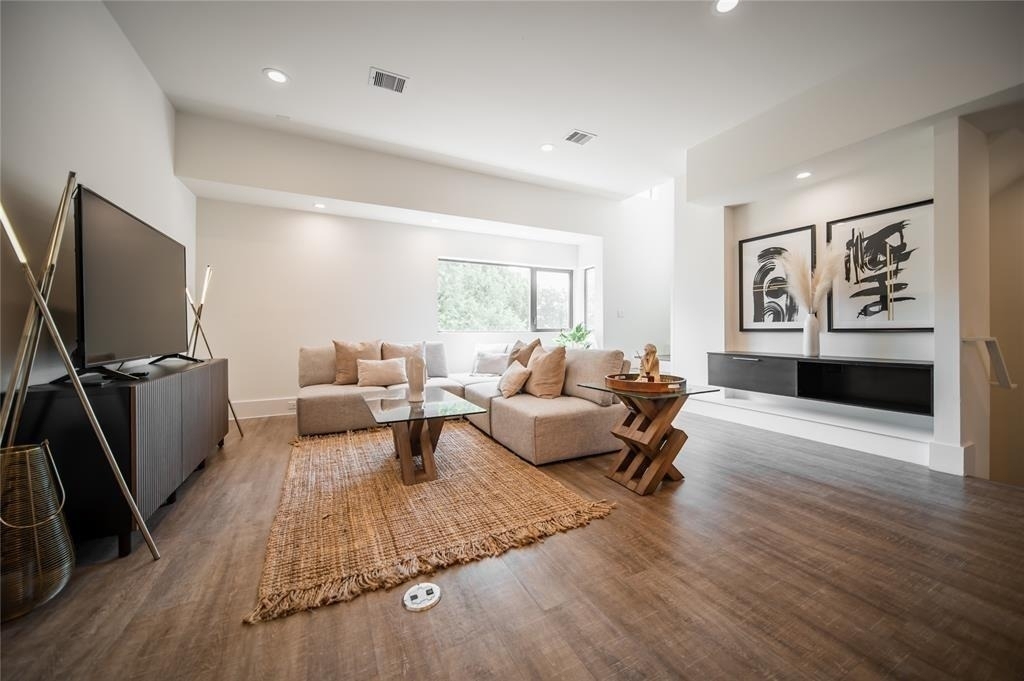 2212 Francis Street - Photo 1
