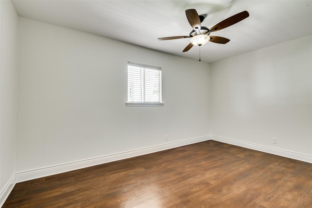 5612 Grover Avenue - Photo 10