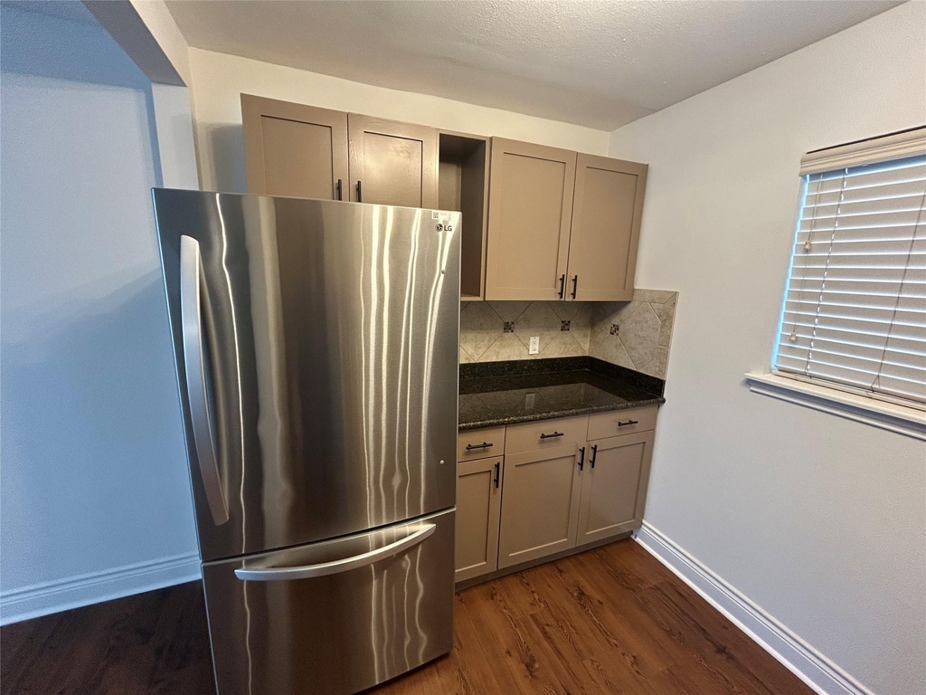 5612 Grover Avenue - Photo 12