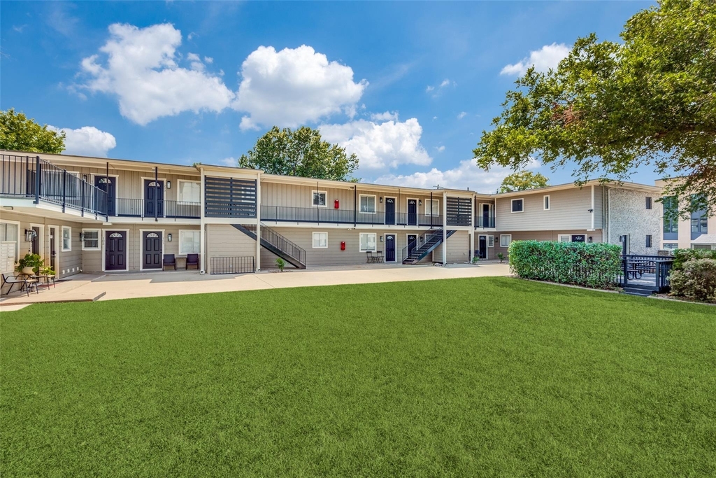 5612 Grover Avenue - Photo 8