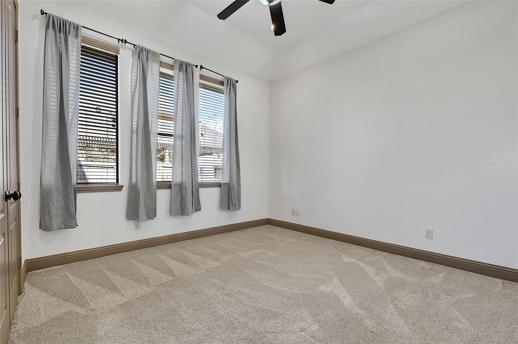 6223 Duke Trail Lane - Photo 28