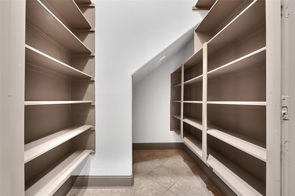 6223 Duke Trail Lane - Photo 16