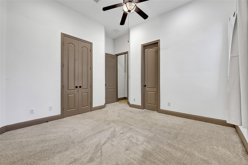 6223 Duke Trail Lane - Photo 32