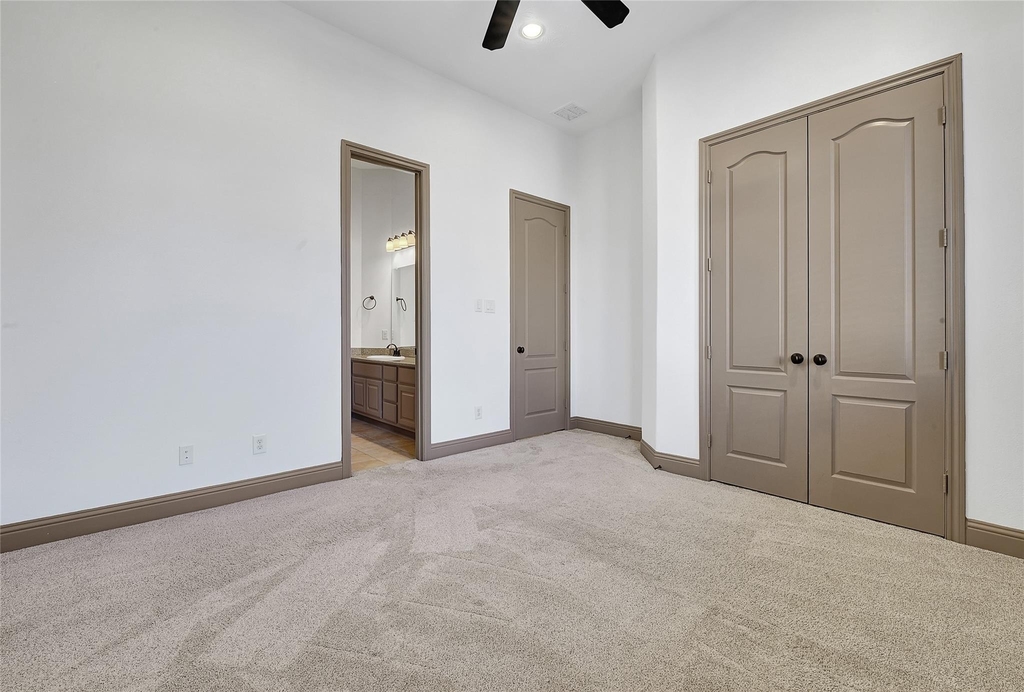 6223 Duke Trail Lane - Photo 29