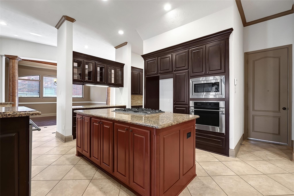 6223 Duke Trail Lane - Photo 2